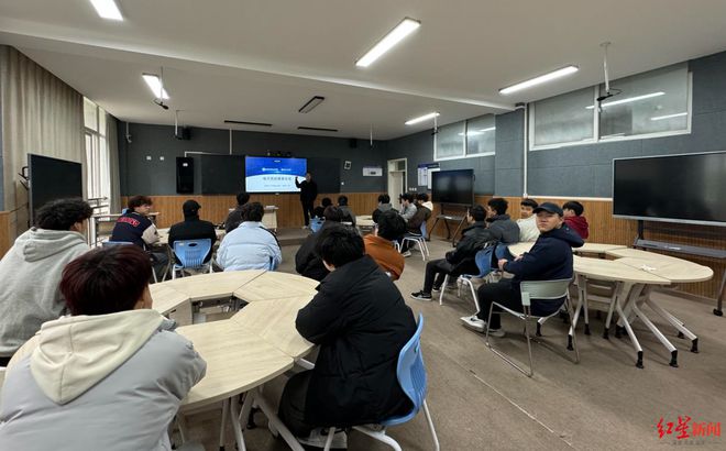 揭秘四川一高校电竞专业：开设两年多招生60余人不是学打游戏而是培养产业人才(图2)