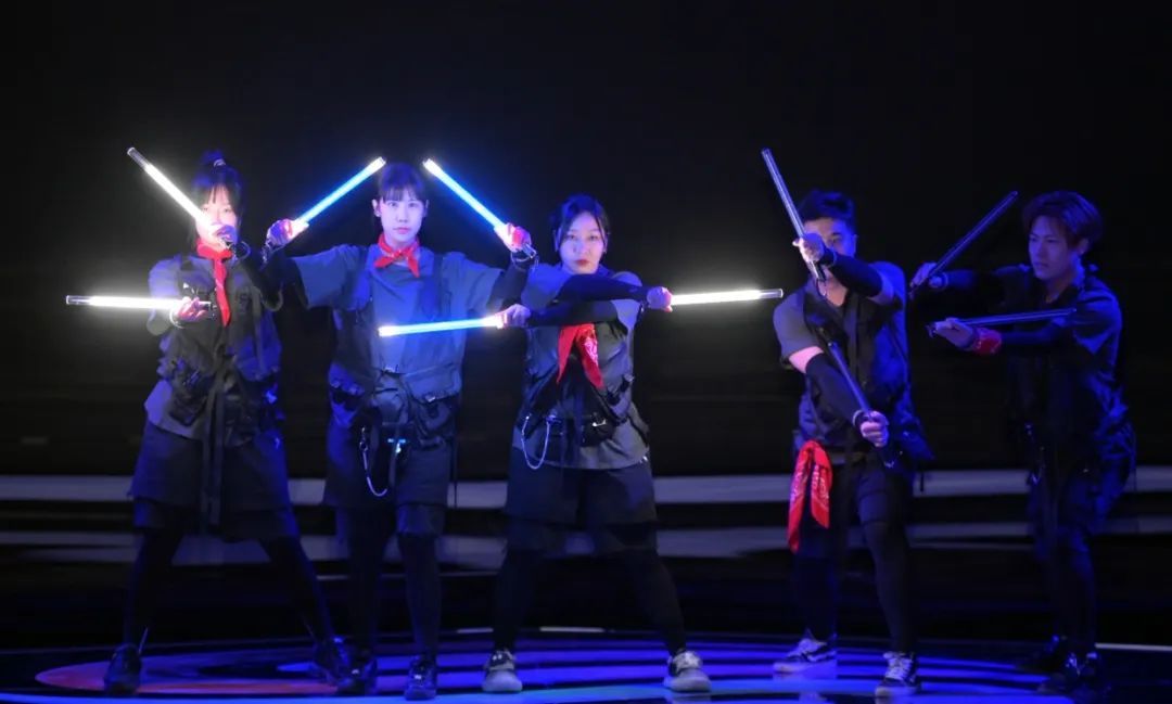 全球百余名高手激战“宇宙电竞中心”！2024上海电竞大师赛揭幕(图5)