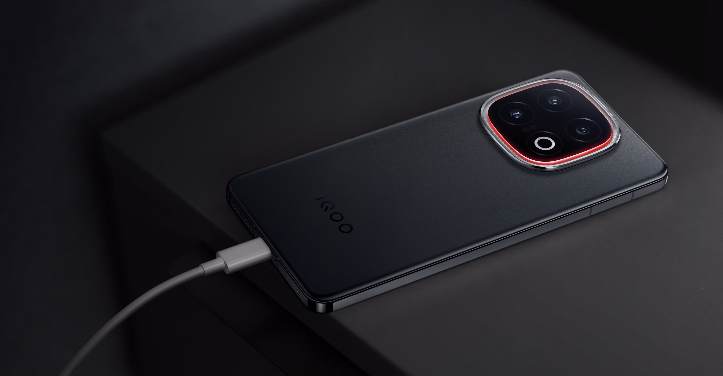 从电竞到三防再到折叠2024年细分手机彻底杀疯了！(图7)