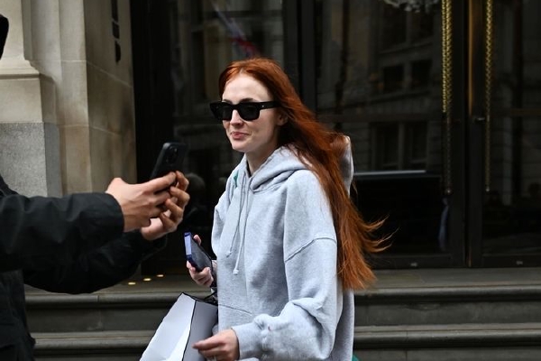 坤坤戳桃子流牛奶第19章全本scn小说网(图3)