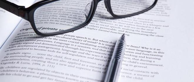 电子竞技运动与管理：打破“玩游戏”偏见解锁数字体育新职业