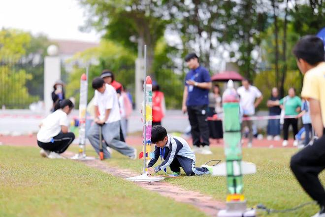 筑梦低空领航未来！2024第二十届“深南电路杯”航空模型大赛举行(图7)