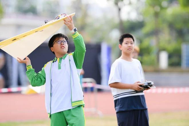 筑梦低空领航未来！2024第二十届“深南电路杯”航空模型大赛举行(图9)