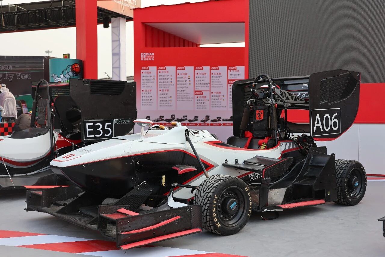 同济53名“小青凝”志愿者为2026F1上海站保驾护航(图9)