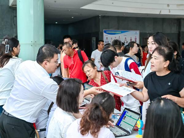 三亚航空旅游职业学院回归新海航融入辽宁方大集团两周年办学成果全面跃升(图3)