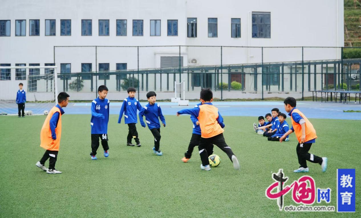 新余市仙女湖区第二小学：以足球为笔绘“和润”童年(图2)